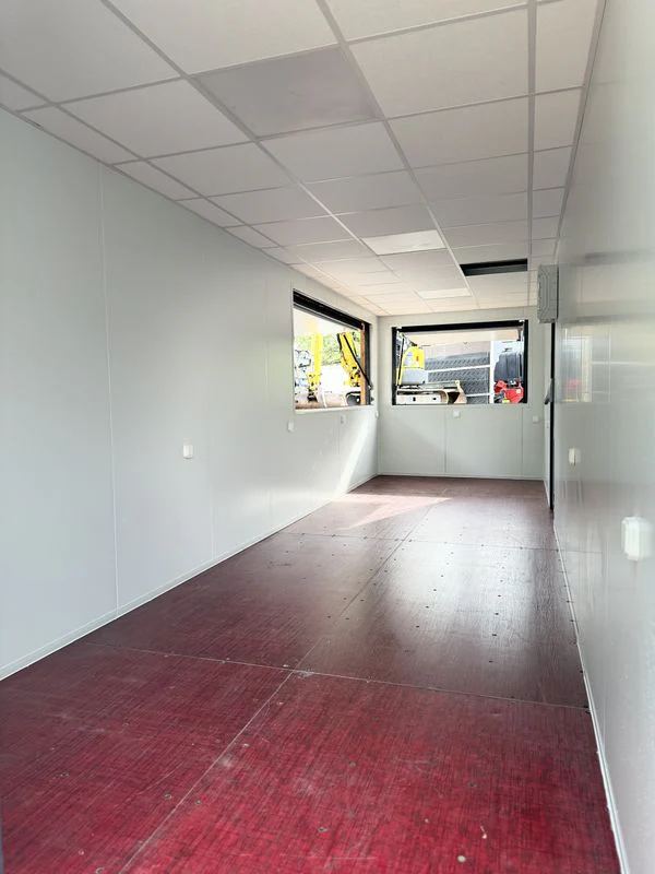 Conteneur commercial (kiosque à snacks – bureau – supérette)