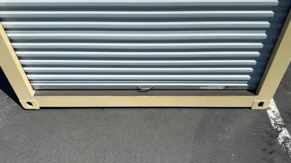 rn-image_picker_lib_temp_eda57dfd-0968-480b-bbdb-073b2573c914 Conteneur de stockage neuf de 3 mètres (10 pieds) de hauteur avec porte enroulable