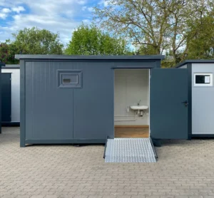 rn-image_picker_lib_temp_ca056b6c-7943-4309-b3f8-f5da6ddbfcb4 Conteneur sanitaire pour personnes handicapées. Toilettes avec rampe (Réf. : 3907)